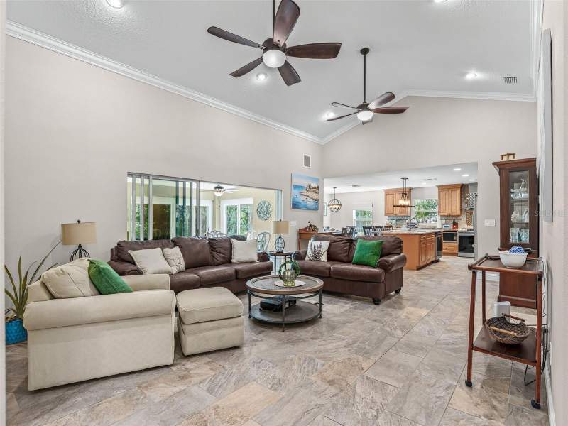 4 bedroom Single Family Residence at 5331 Grove Manor, Grove/Harbor Hills, Lady Lake — photo 5