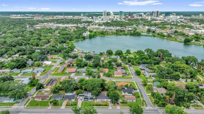 4 bedroom Single Family Residence at 417 N Tampa Avenue, Rock Lake Shores 1st Add, Orlando — photo 3