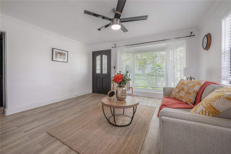 3 bedroom Single Family Residence at 2118 S Venus Street, Sunset Camp, Tampa — photo 3