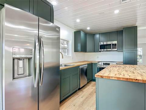 8781 S Lakeshore Drive, Floral City FL - photo 19 of 45