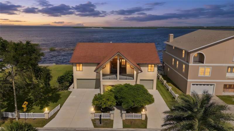 4 bedroom Single Family Residence at 5767 Westshore Drive, Flor A Mar Rep, New Port Richey — photo 3