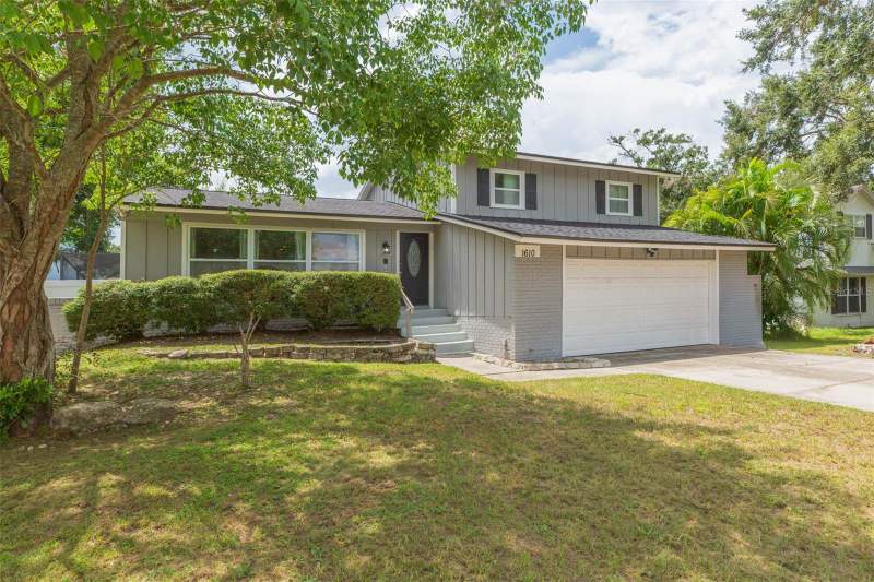 1610 BURNING TREE LANE home for sale in Brandon Country Estates