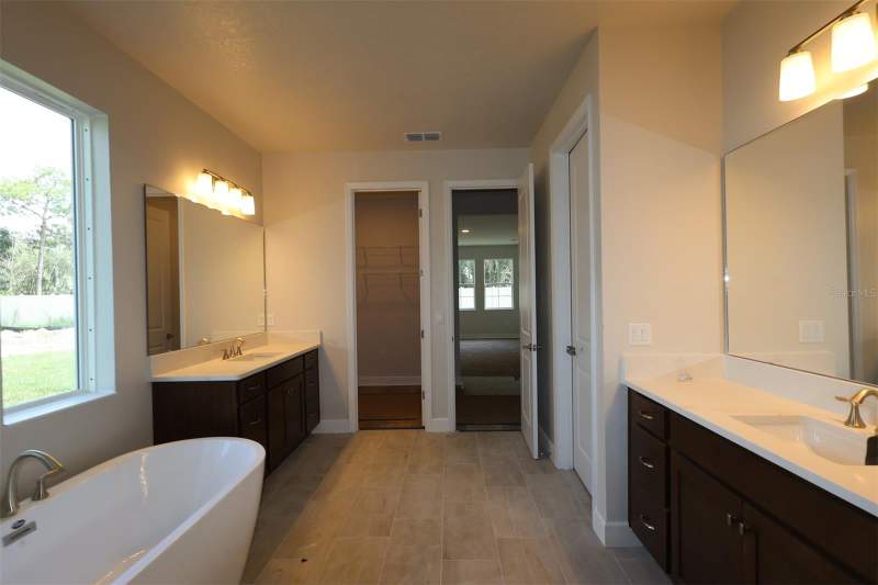 4 bedroom Single Family Residence at 3328 Forest Packs Loop, Willow Run, Apopka — photo 5
