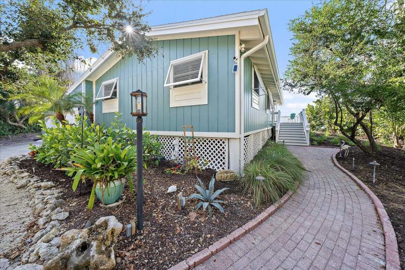 4 bedroom Single Family Residence at 7570 Manasota Key Road, Englewood, Englewood — photo 2