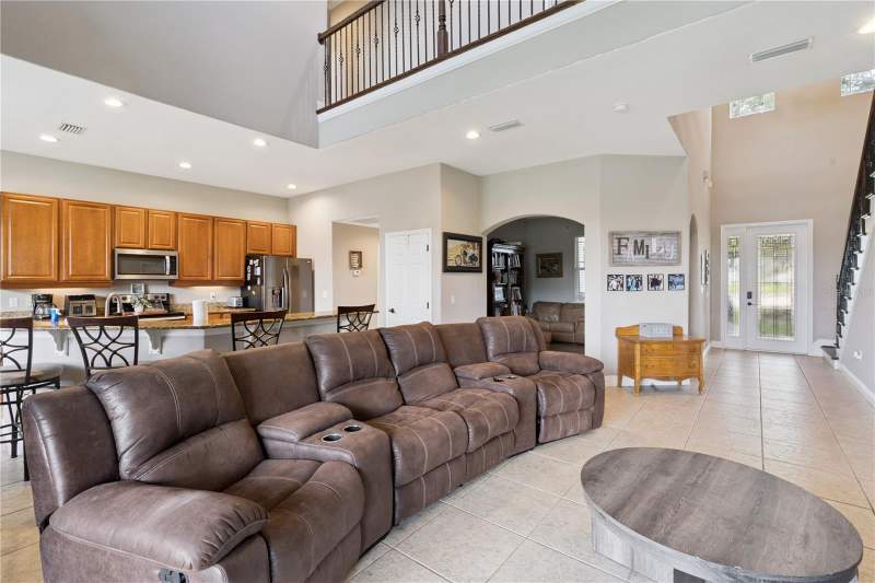 5 bedroom Single Family Residence at 1727 Southern Oak Loop, Minneola Highland Oaks Ph 02 Lt 01 Pb 52, Minneola — photo 5