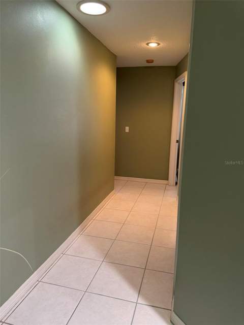 9814 Oslin Street, Tampa FL - photo 7 of 28