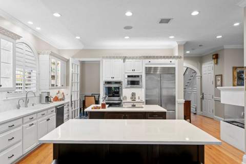 15307 Eaton Court, Tampa FL - photo 8 of 62