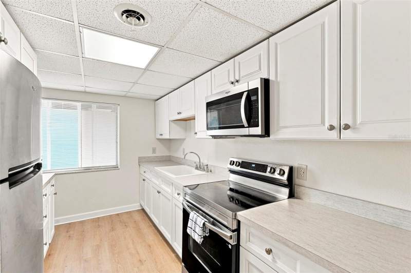 2 bedroom Condominium at 4435 1st Street #110, Placido Gardens, St Petersburg — photo 4