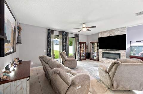 837 Old Windsor Way, Spring Hill FL - photo 12 of 40