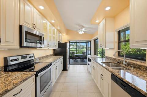 214 Southampton Drive #327, Venice FL - photo 12 of 42