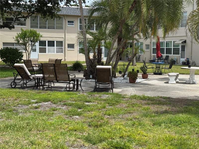 2 bedroom Condominium at 5720 13th Avenue #106B, Tyrone Garden Apts Condo, St Petersburg — photo 5
