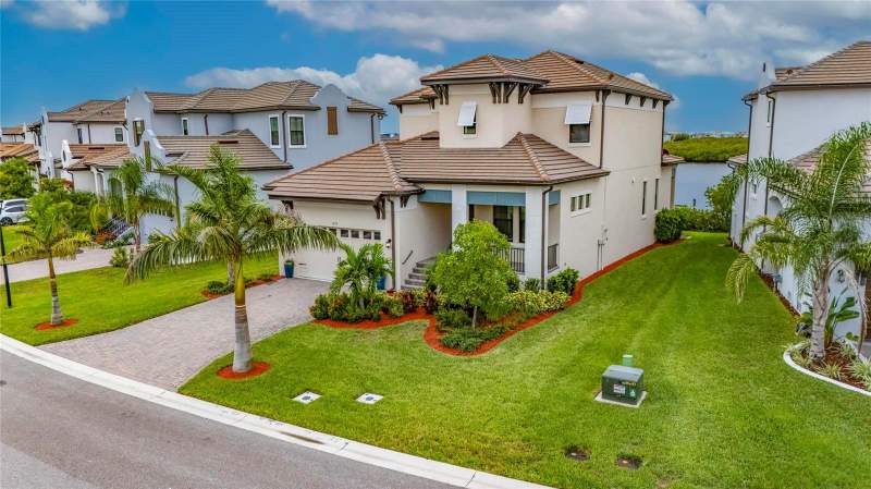 4 bedroom Single Family Residence at 1074 Seagrape Drive, Antigua Cove Ph 3B, Ruskin — photo 3