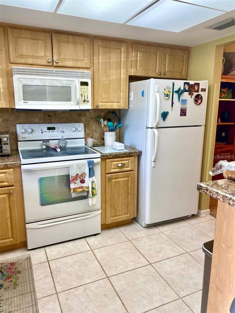 1 bedroom Villa at 1656 S Lake Avenue #3, Normandy Park South, Clearwater — photo 5