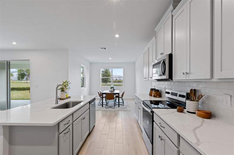 4 bedroom Single Family Residence at 2612 GINSENG IVY STREET, MEADOWLARK LANDING, APOPKA — photo 5