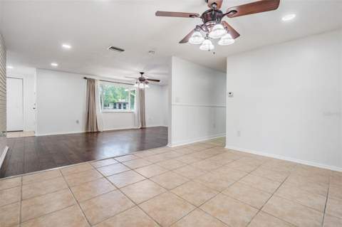 7700 Birchwood Drive, Port Richey FL - photo 12 of 28