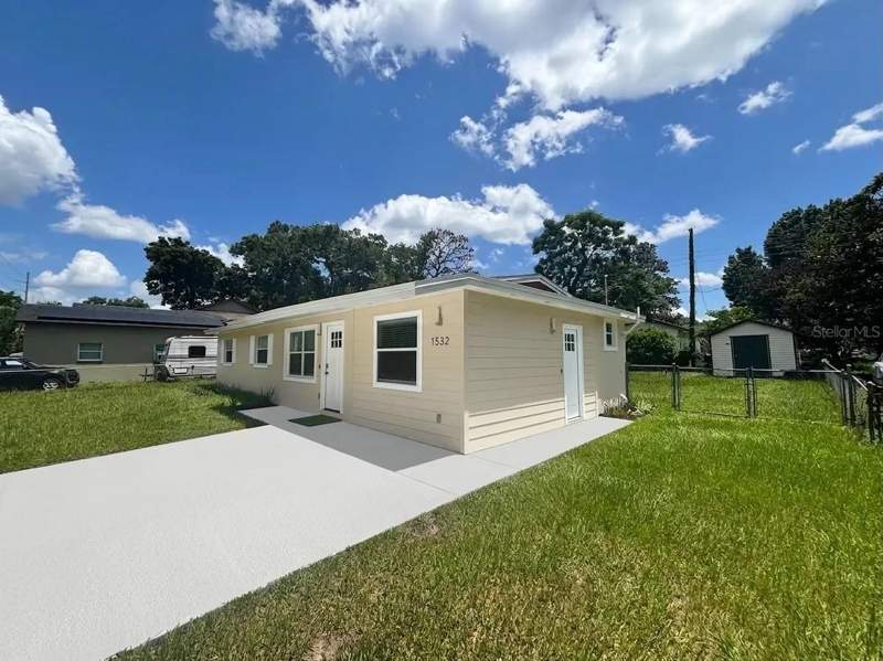 5 bedroom Single Family Residence at 1532 E Votaw Road, Breezy Heights, Apopka — photo 4