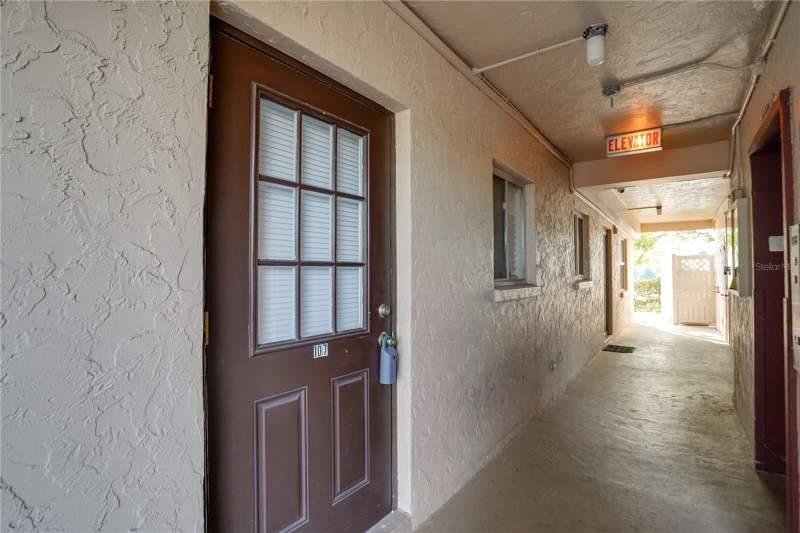 1 bedroom Condominium at 4013 Lake Bayshore Dr #107, Bayshore On The Lake Apartments, Bradenton — photo 2
