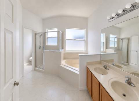 560 Viceroy Court, Kissimmee FL - photo 9 of 18