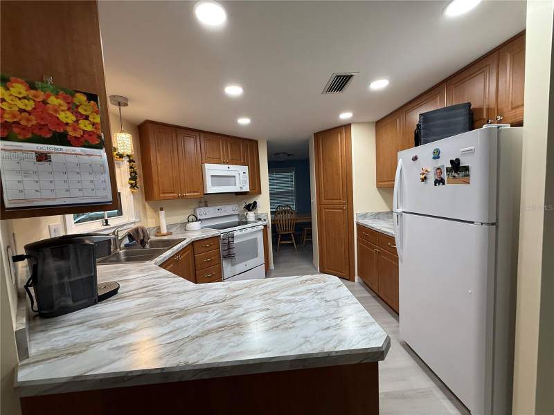 2 bedroom Manufactured Home at 10 Rabbit Trail, Continental Camper Ress Incorp, Wildwood — photo 3
