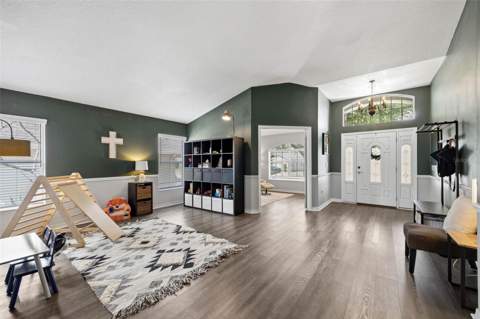 13428 Mandalay Pl, Spring Hill FL - photo 13 of 54