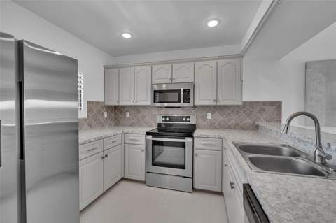 1142 Bird Bay Way #301, Venice FL - photo 6 of 42