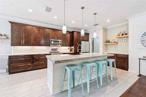 112 Slipper Key Road, Apollo Beach FL - photo 7 of 33