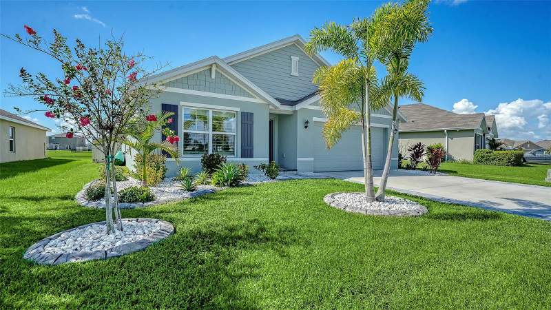 4 bedroom Single Family Residence at 10402 Charlotte Drive, Bella Lago Ph I, Parrish — photo 4