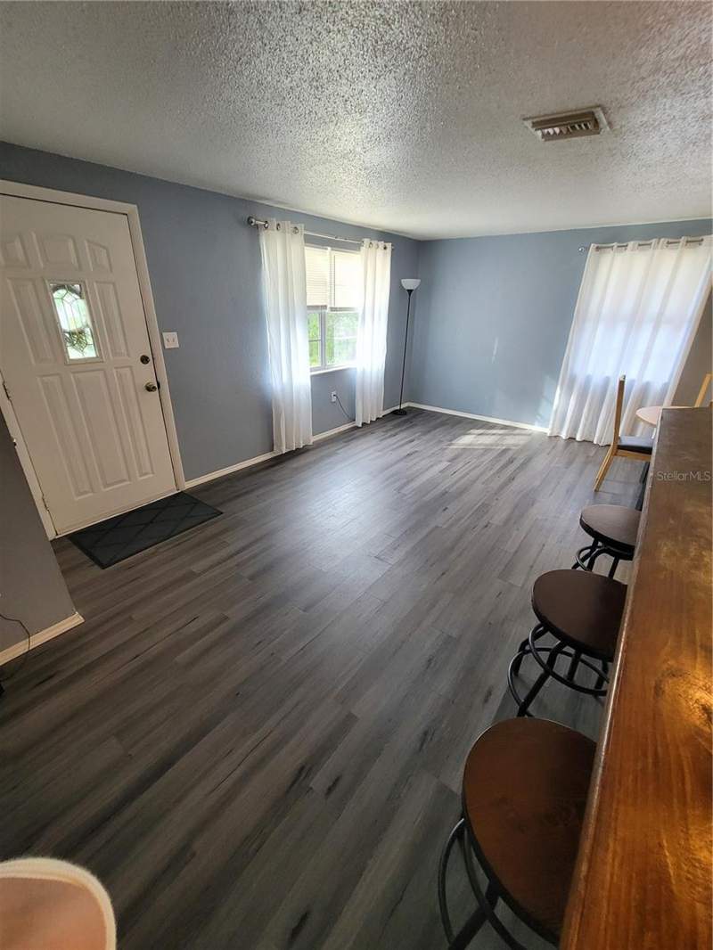 3 bedroom Single Family Residence at 10061 61st Way, Trade Winds Estates Sub, Pinellas Park — photo 2