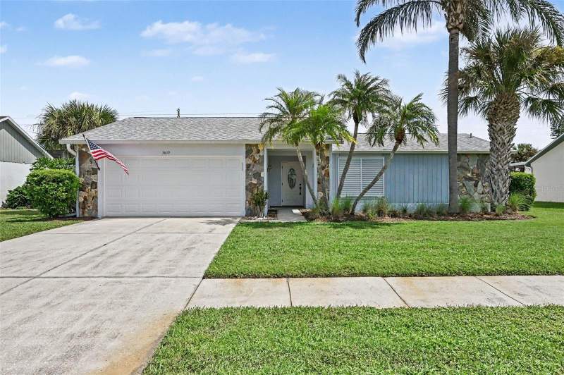 3809 KINGSTON BOULEVARD home for sale in Gulf Gate East Homes for Sale: Median $535K