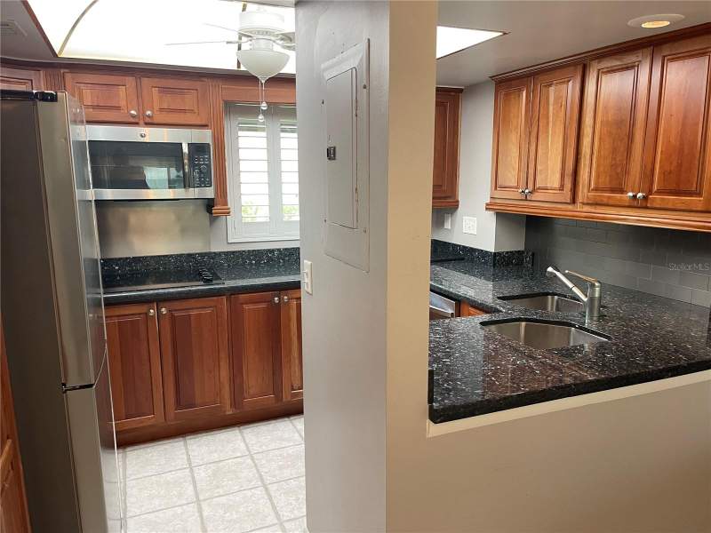 2 bedroom Villa at 90 S Highland Avenue #1, Lake Tarpon Sail & Tennis Club, Tarpon Springs — photo 3