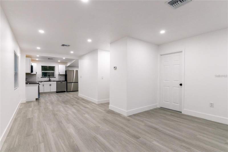 2 bedroom Single Family Residence at 3149 W Washington Street, Cottage Hill Sub, Orlando — photo 5