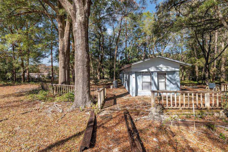 2 bedroom Mobile Home at 9727 SW 138th Street, University Country Estate, Archer — photo 2