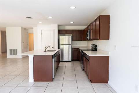 1333 Lucerne Loop Road, Winter Haven FL - photo 11 of 38