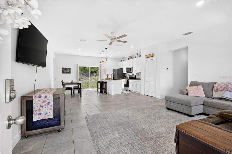4 bedroom Single Family Residence at 13669 SW 81st Circle, Marion Oaks Un 11, Ocala — photo 3