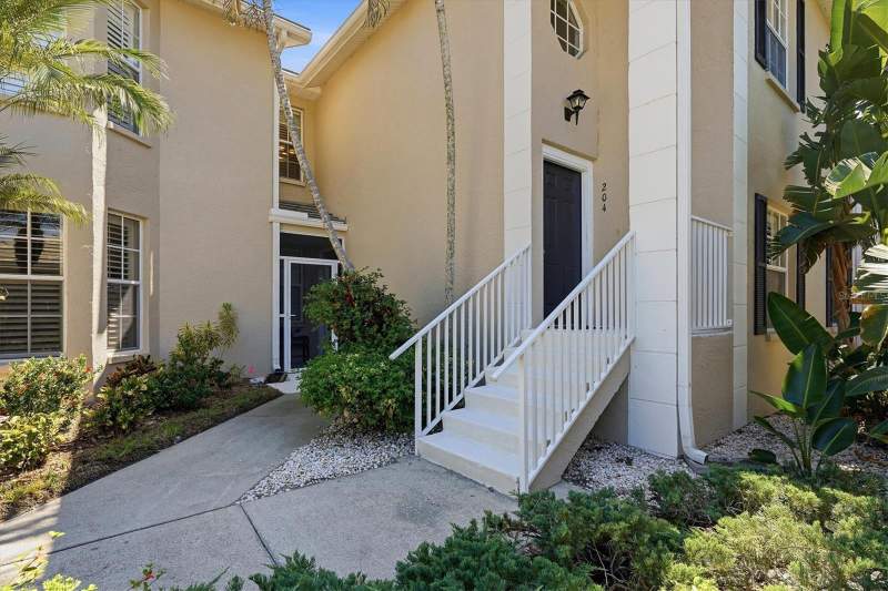 3 bedroom Condominium at 111 Woodbridge Drive #204, Fairway Glen/Andrews Pk/Planta, Venice — photo 2