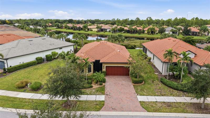 2 bedroom Single Family Residence at 1512 Hyssop Loop, Cypress Falls At The Woodlands, North Port — photo 4