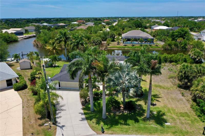 3 bedroom Single Family Residence at 14494 Lillian Circle, Port Charlotte Sec 87, Port Charlotte — photo 2