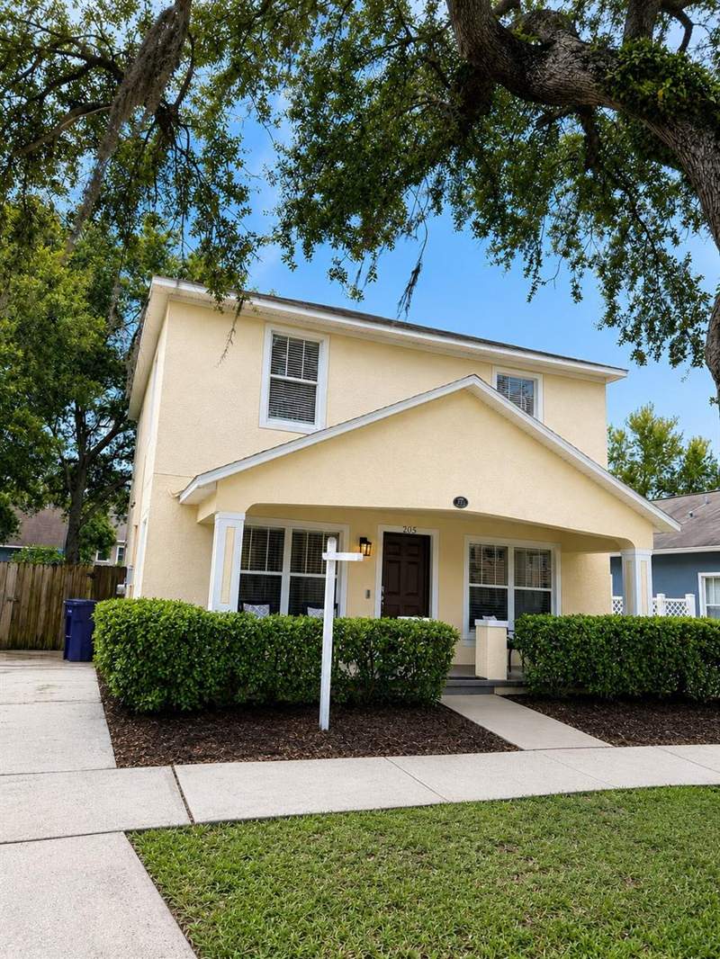 5 bedroom Single Family Residence at 205 E Kirby Street, Oaks At Riverview, Tampa — photo 2