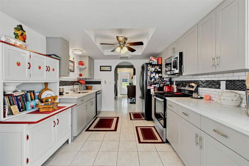 2 bedroom Single Family Residence at 4219 Augustine Road, Spring Hill, Spring Hill — photo 4