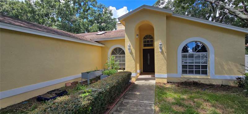 4 bedroom Single Family Residence at 348 Vineyard Drive, Vineyard, Lakeland — photo 2