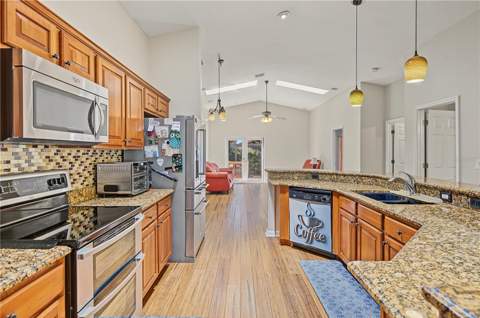 631 4th Avenue, Safety Harbor FL - photo 11 of 46