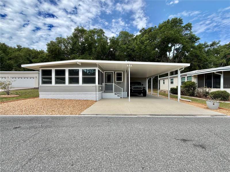 121 TAMARISK WAY home for sale in Hawthorne At Leesburg A Coop