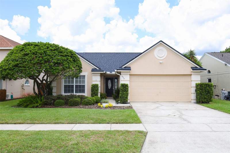624 WEYBRIDGE COURT home for sale in Greenwood Lakes