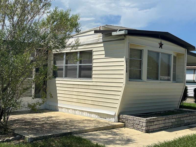2 bedroom Mobile Home at 37528 ATTICA AVENUE, VALLEYDALE ACRES, ZEPHYRHILLS — photo 2