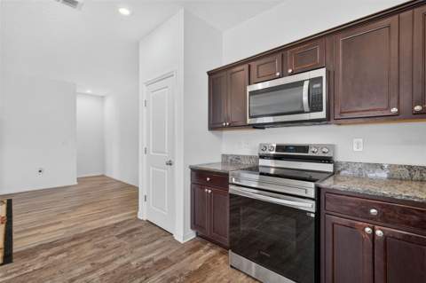 16434 Blooming Cherry Drive, Groveland FL - photo 10 of 37