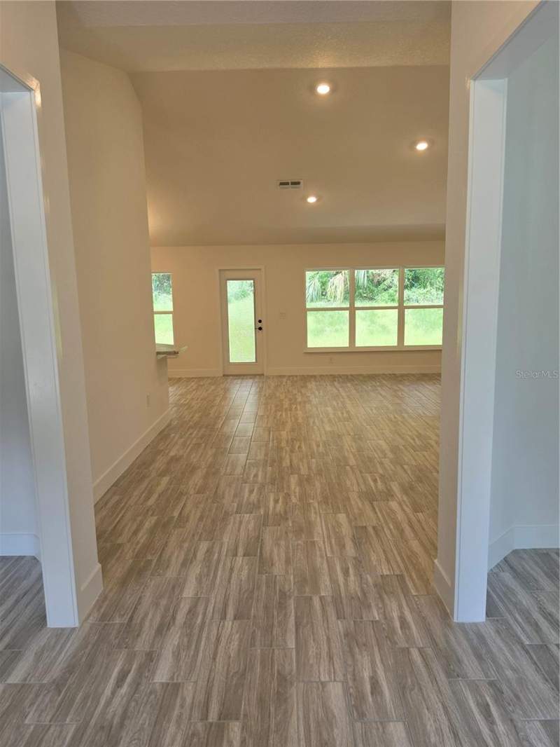 4 bedroom Single Family Residence at 4315 Elwood Road, Spring Hill, Spring Hill — photo 4