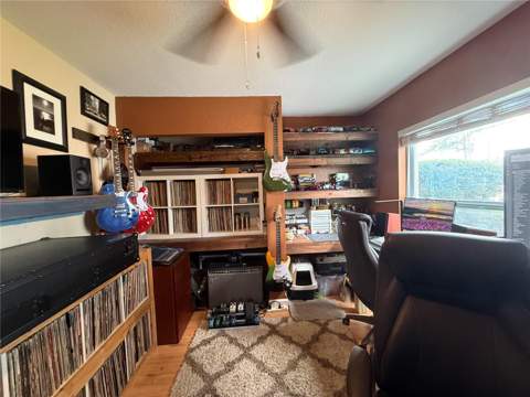 10009 Regal Woods Lane, Tampa FL - photo 16 of 54