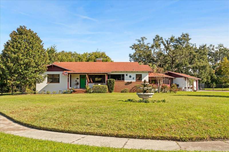 205 SURPRISE DRIVE home for sale in Winter Garden Shores Rep