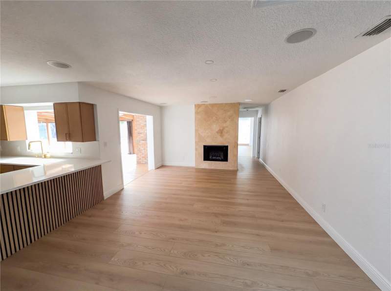 4 bedroom Single Family Residence at 51 OAKLEIGH LANE, OAKLEIGH THIRD ADD, MAITLAND — photo 3