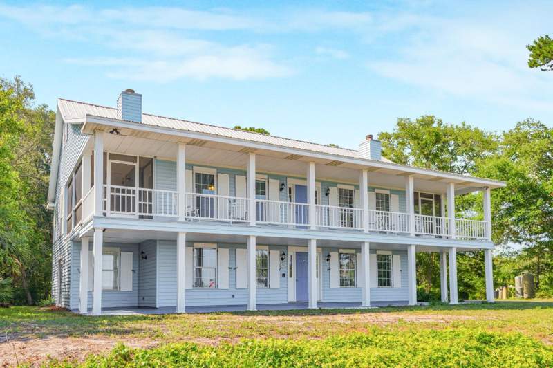 3 bedroom Detached at 1617 E Highway 98, Bay View, Carrabelle — photo 2